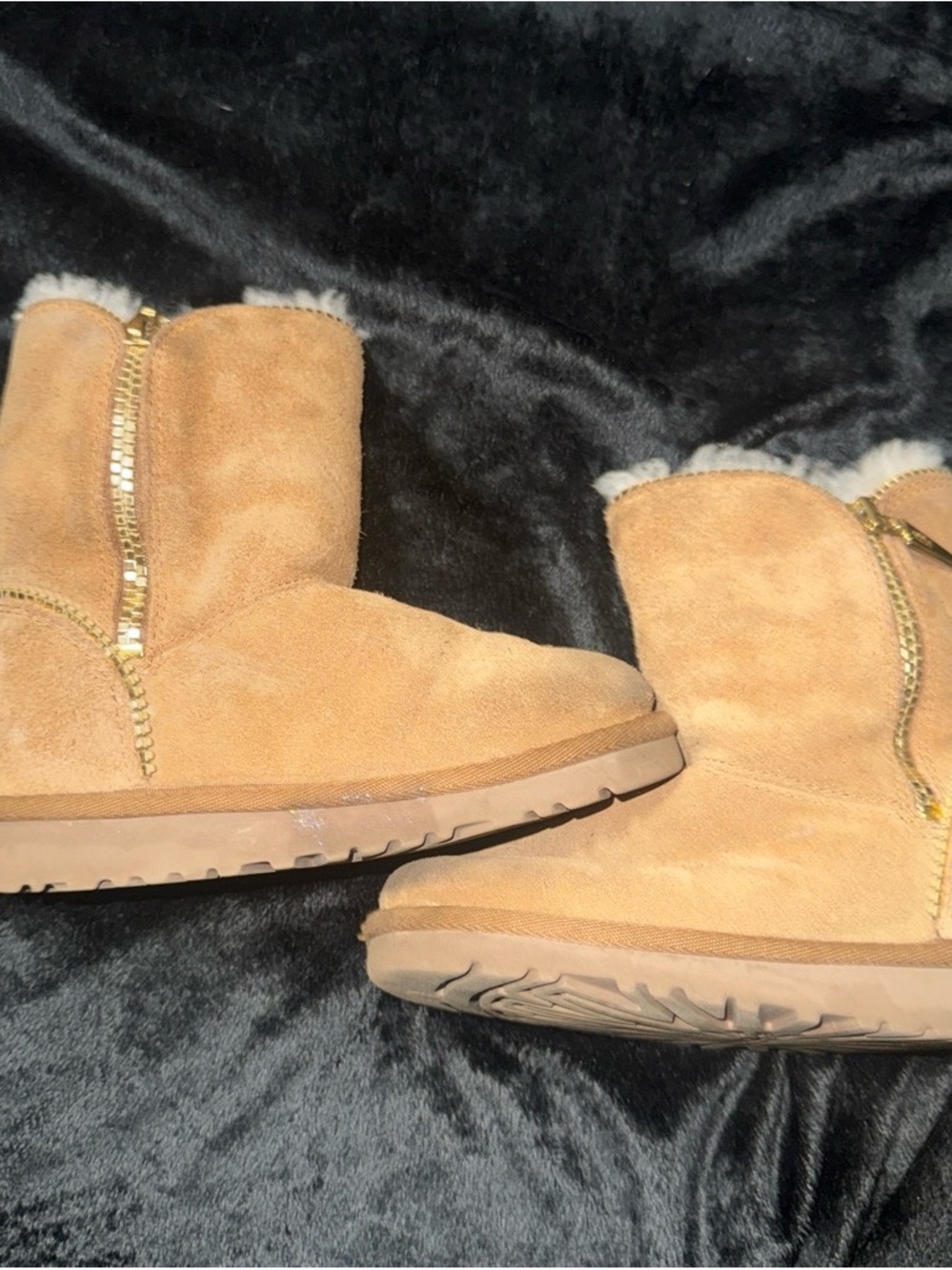 UGG Kids Short Shearling Zip Boots - Chestnut